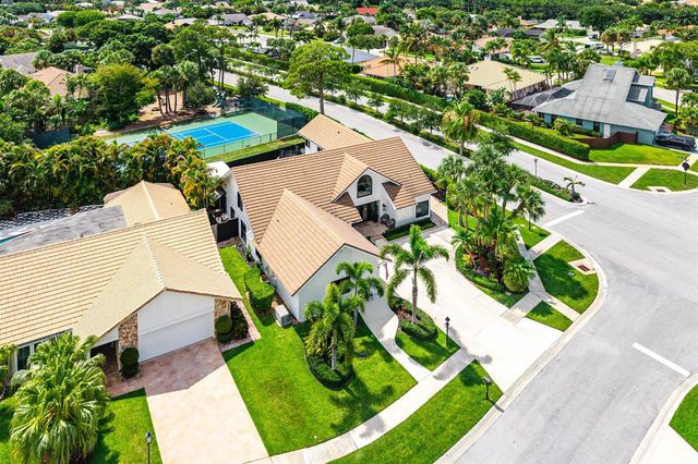2707 Biarritz Drive, Palm Beach Gardens, FL 33410
