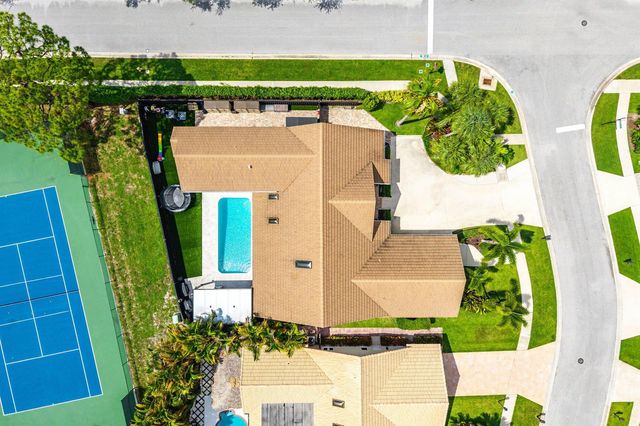 2707 Biarritz Drive, Palm Beach Gardens, FL 33410