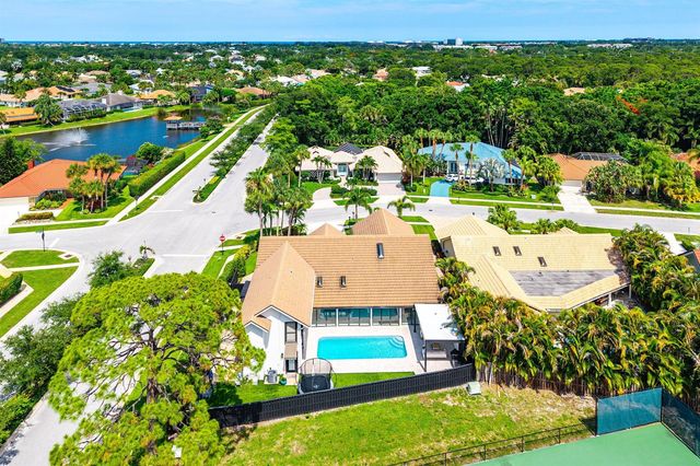 2707 Biarritz Drive, Palm Beach Gardens, FL 33410