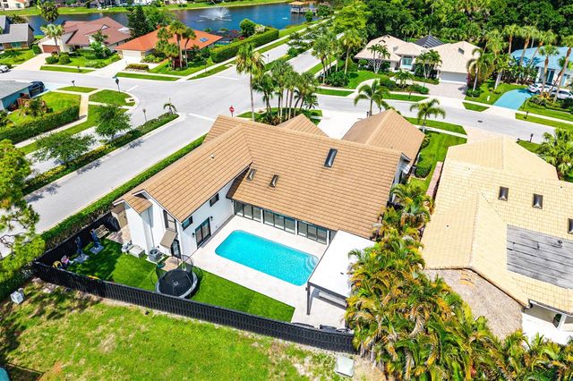 2707 Biarritz Drive, Palm Beach Gardens, FL 33410