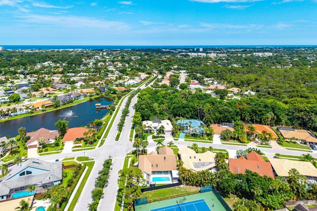 2707 Biarritz Drive, Palm Beach Gardens, FL 33410