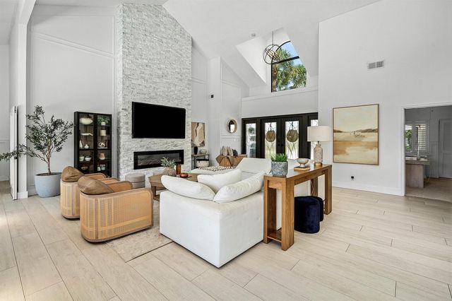 2707 Biarritz Drive, Palm Beach Gardens, FL 33410