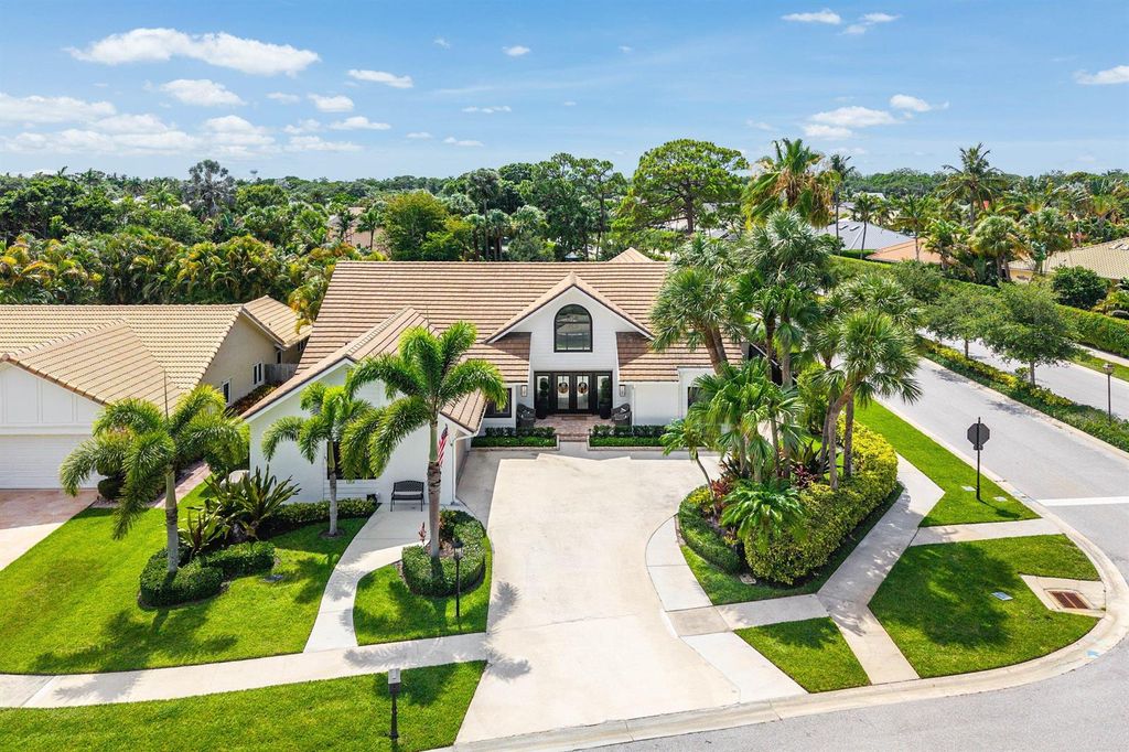 2707 Biarritz Drive, Palm Beach Gardens, FL 33410