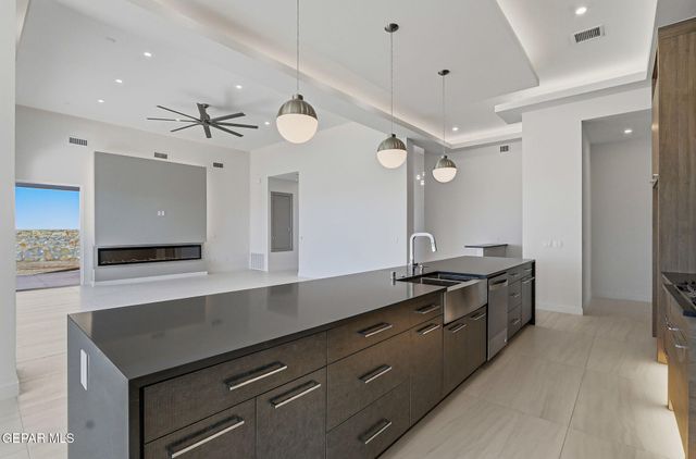 1853 POMMEL Place, El Paso, TX 79911