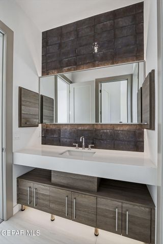 1853 POMMEL Place, El Paso, TX 79911