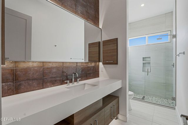 1853 POMMEL Place, El Paso, TX 79911