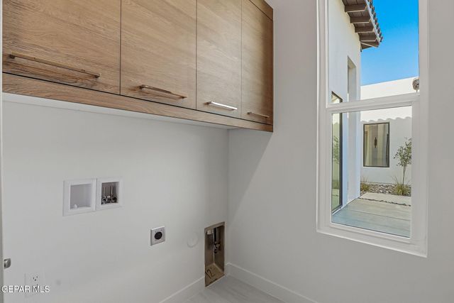 1853 POMMEL Place, El Paso, TX 79911