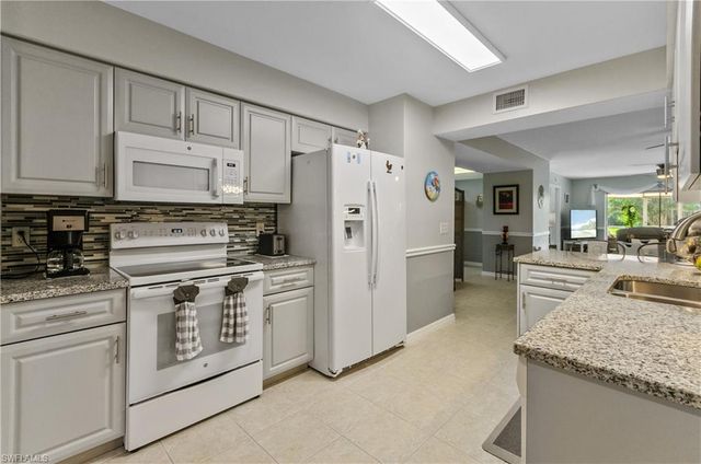 22721 SANDY BAY DR # 101, Estero, FL 33928
