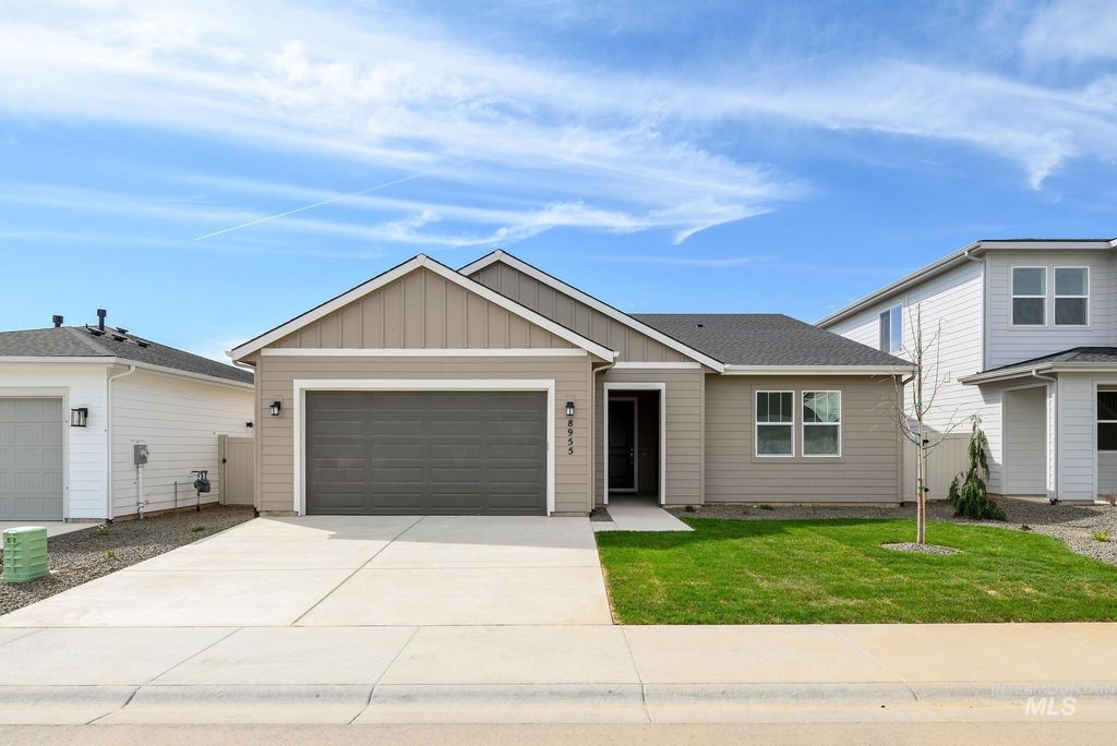 1098 W Osceola St, Middleton, ID 83644