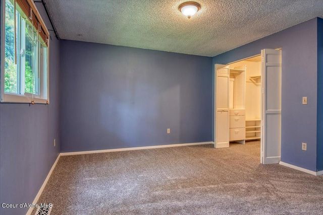 11810 N Peridot Dr, Hayden, ID 83835