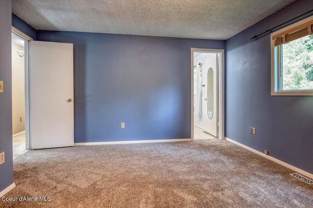 11810 N Peridot Dr, Hayden, ID 83835