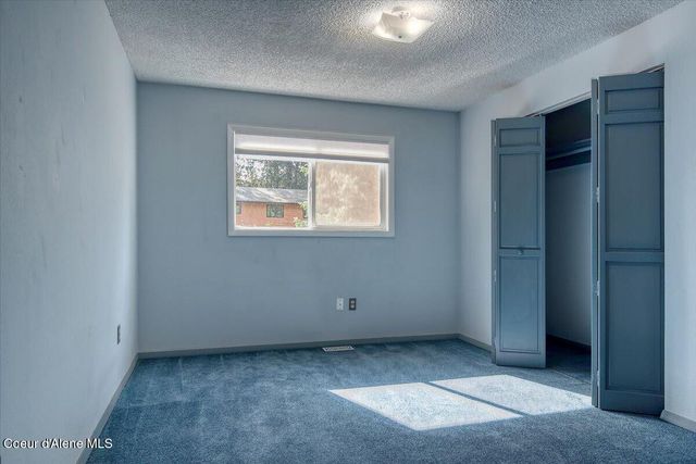 11810 N Peridot Dr, Hayden, ID 83835