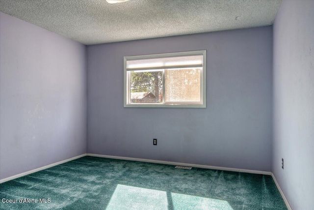 11810 N Peridot Dr, Hayden, ID 83835