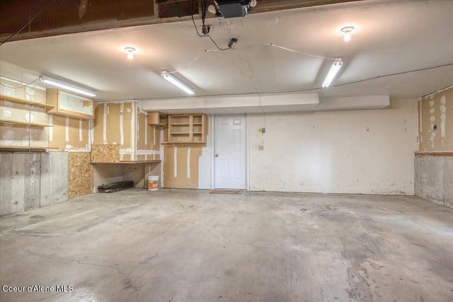 11810 N Peridot Dr, Hayden, ID 83835