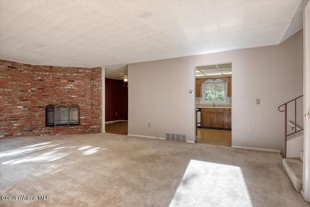11810 N Peridot Dr, Hayden, ID 83835