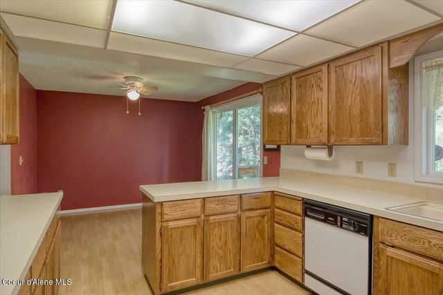 11810 N Peridot Dr, Hayden, ID 83835