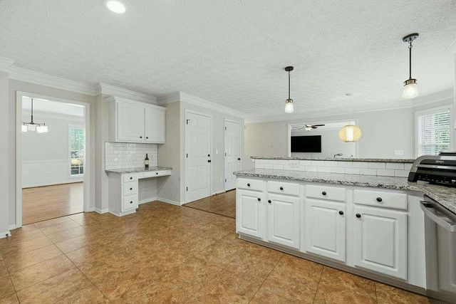 4957 HERITAGE CROSSING Drive, Powder Springs, GA 30127
