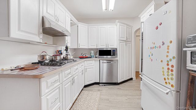 2496 Camp Avenue, North Bellmore, NY 11710