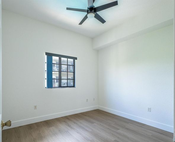2801 Riverside Drive 301-s, Coral Springs, FL 33065