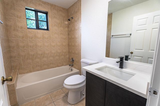 2801 Riverside Drive 301-s, Coral Springs, FL 33065