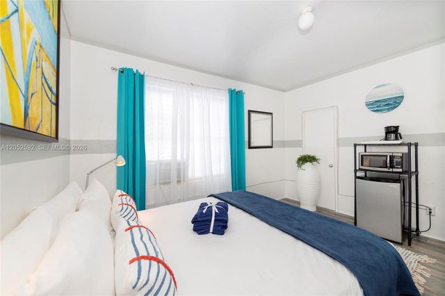 6760 Collins Avenue 29, Miami Beach, FL 33141
