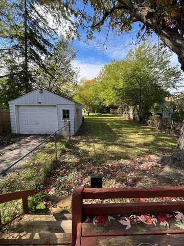 960 Salisbury Avenue, Flint, MI 48532