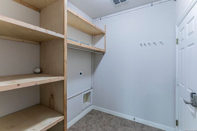 1715 Viljandi Moon, San Antonio, TX 78251