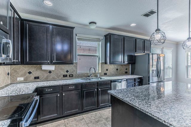 1715 Viljandi Moon, San Antonio, TX 78251