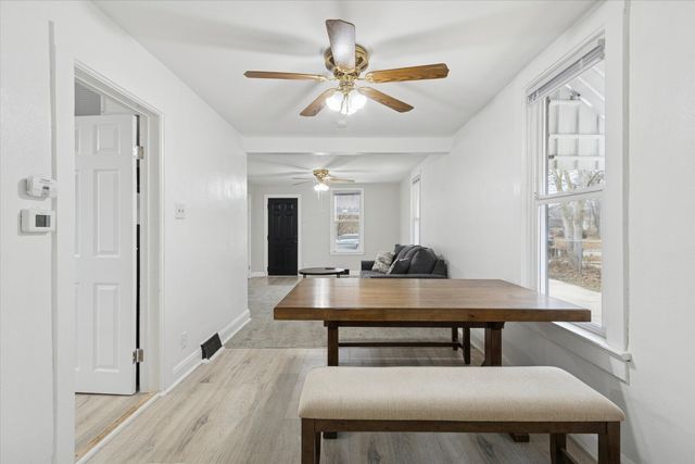 1212 10th Avenue, Rockford, IL 61104