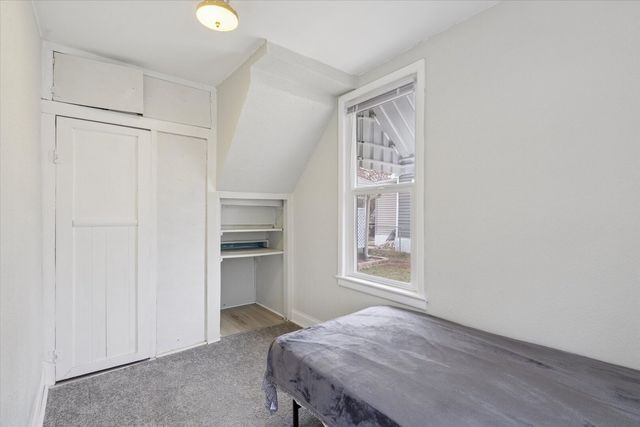 1212 10th Avenue, Rockford, IL 61104