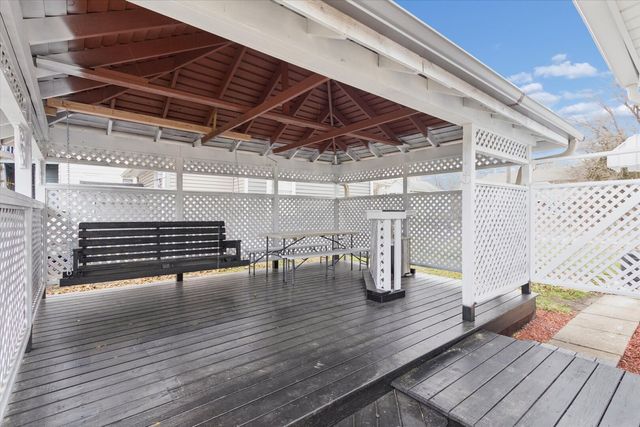 1212 10th Avenue, Rockford, IL 61104