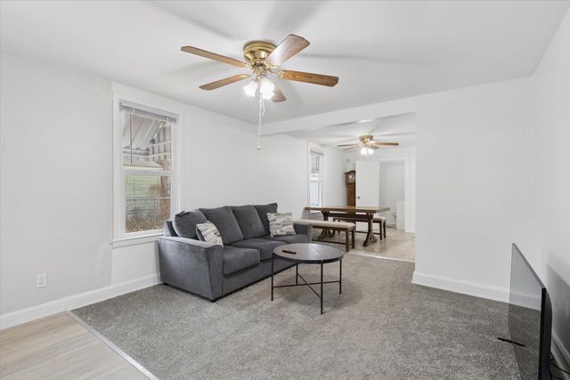 1212 10th Avenue, Rockford, IL 61104