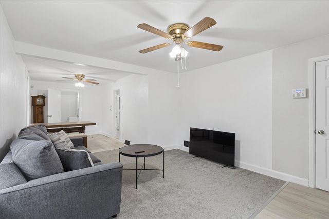 1212 10th Avenue, Rockford, IL 61104