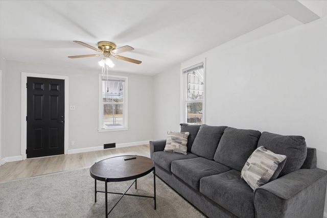 1212 10th Avenue, Rockford, IL 61104