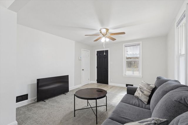 1212 10th Avenue, Rockford, IL 61104