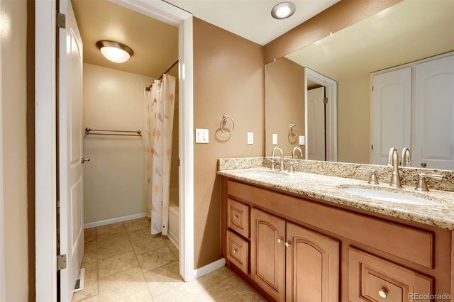 701 N Harlan Street E27, Lakewood, CO 80214