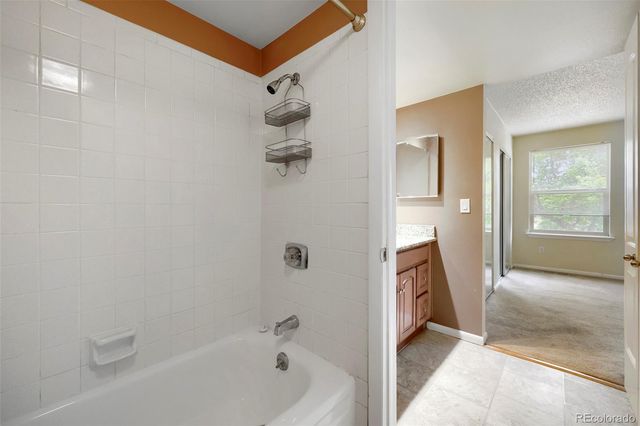 701 N Harlan Street E27, Lakewood, CO 80214