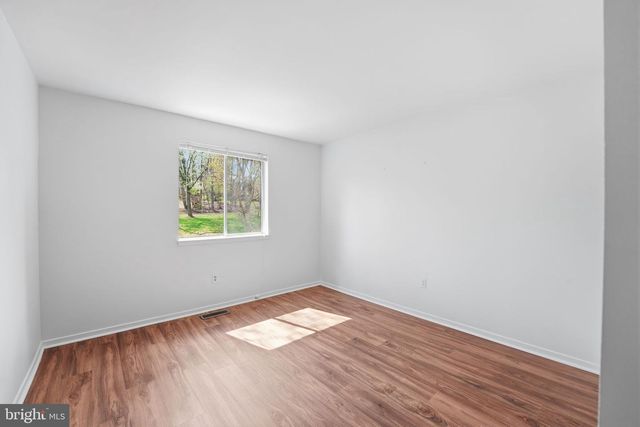 1747 CY CT, Vienna, VA 22182