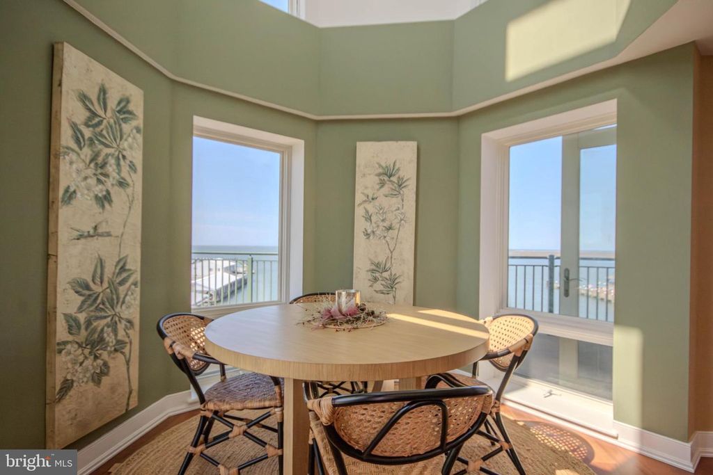 Image 13 of property listing at 1 DOCK ST #402, Crisfield, MD 21817