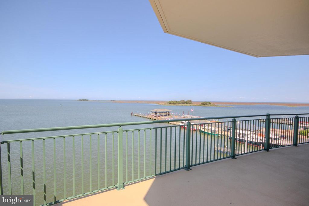Image 15 of property listing at 1 DOCK ST #402, Crisfield, MD 21817