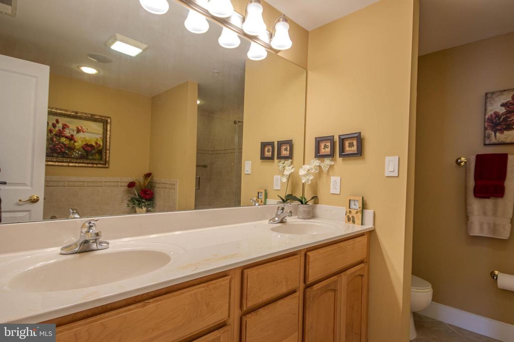 Image 22 of property listing at 1 DOCK ST #402, Crisfield, MD 21817