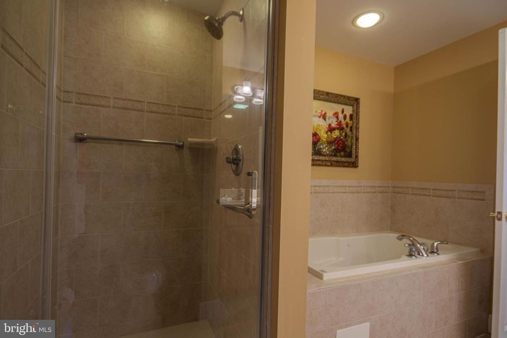 Image 23 of property listing at 1 DOCK ST #402, Crisfield, MD 21817