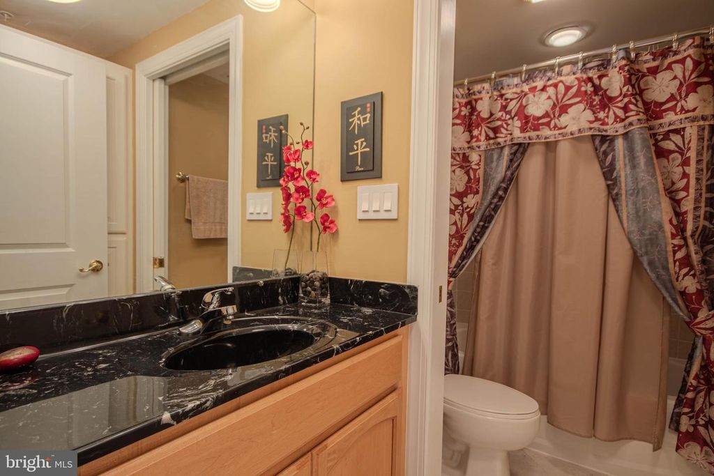 Image 35 of property listing at 1 DOCK ST #402, Crisfield, MD 21817