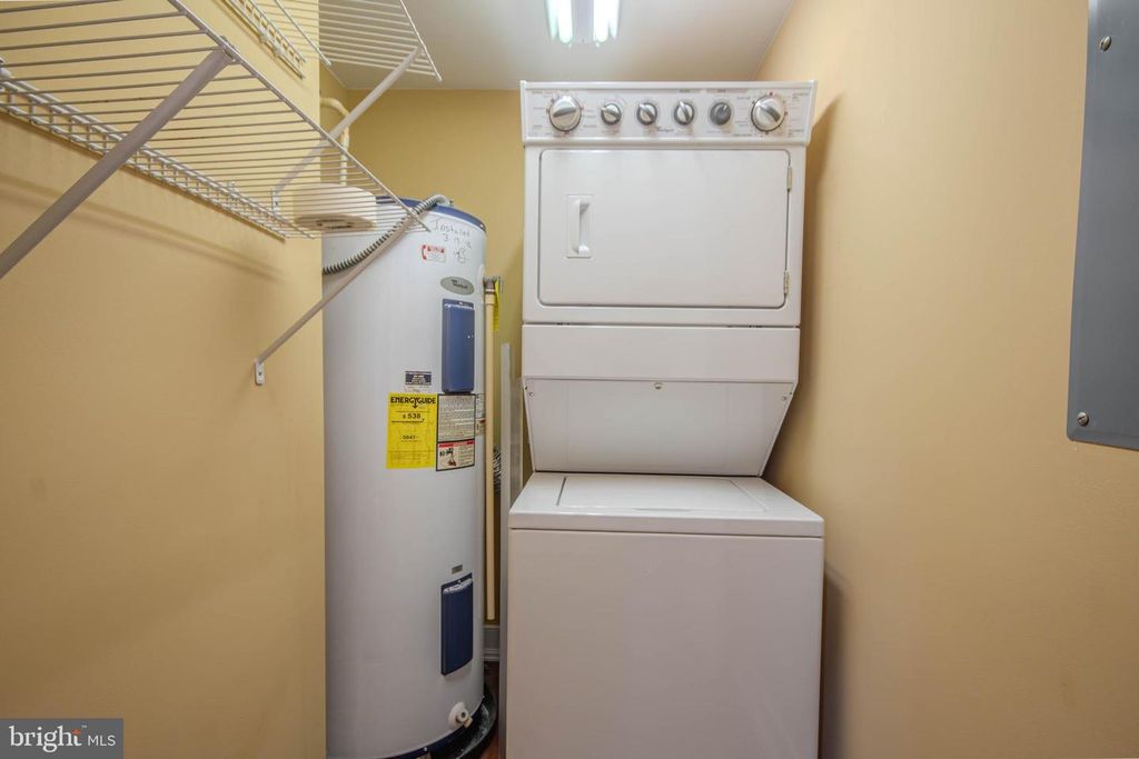 Image 36 of property listing at 1 DOCK ST #402, Crisfield, MD 21817