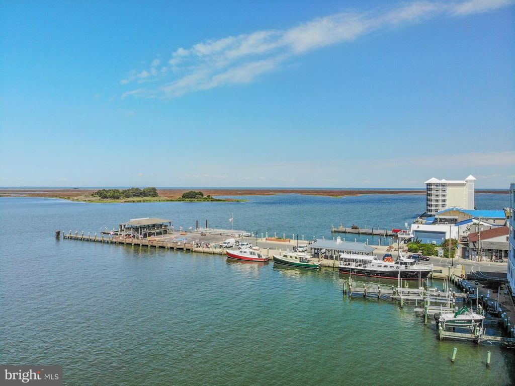 Image 41 of property listing at 1 DOCK ST #402, Crisfield, MD 21817