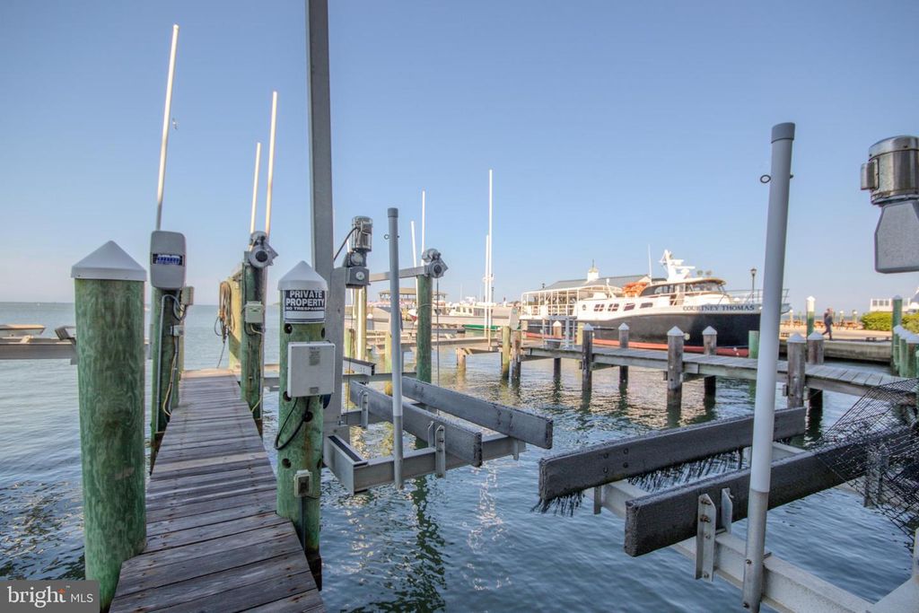 Image 47 of property listing at 1 DOCK ST #402, Crisfield, MD 21817