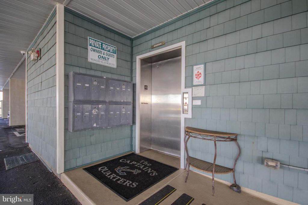Image 50 of property listing at 1 DOCK ST #402, Crisfield, MD 21817