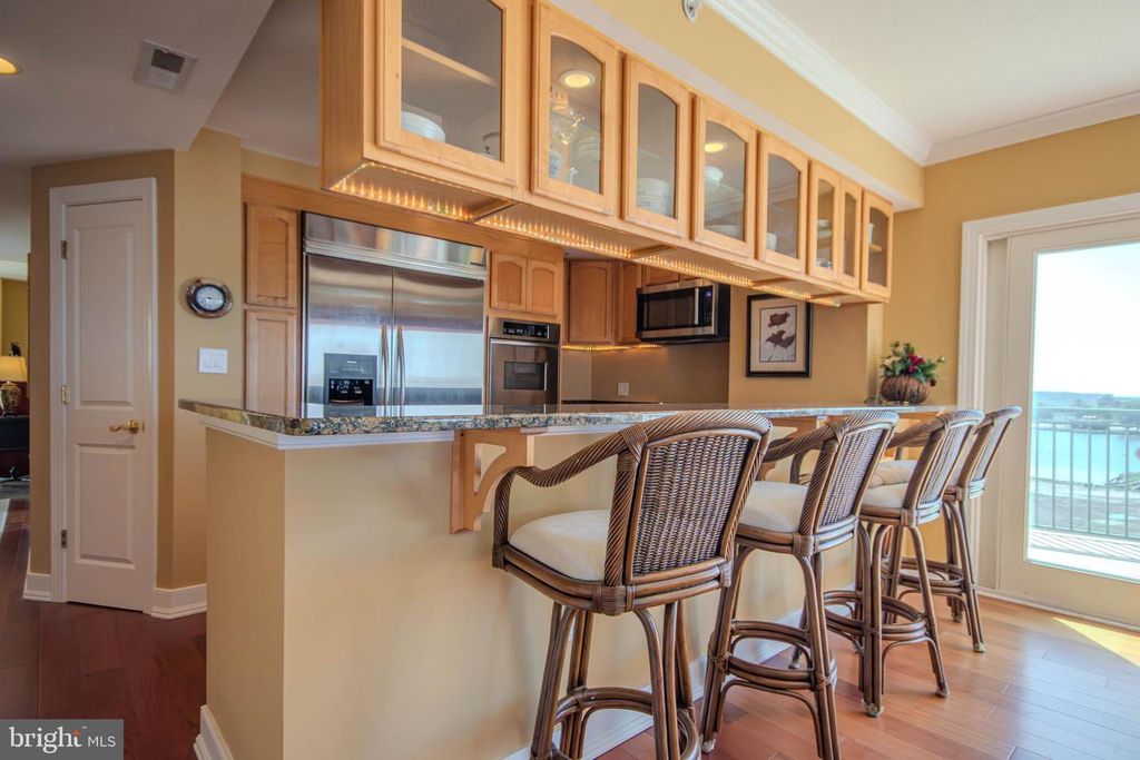 Image 7 of property listing at 1 DOCK ST #402, Crisfield, MD 21817