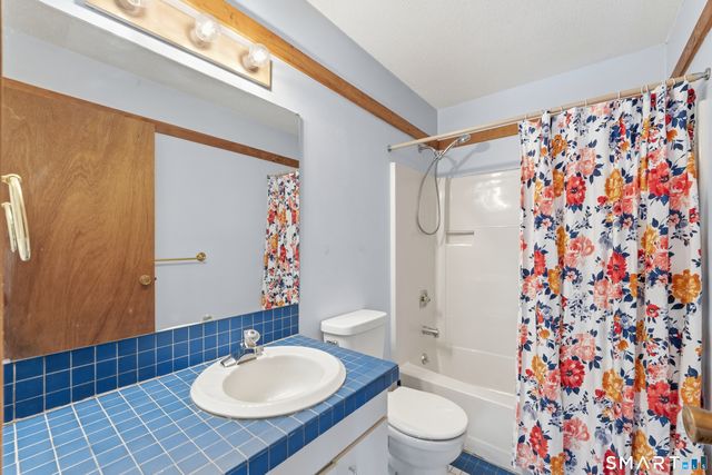 1 Upper Commons 1, Woodbury, CT 06798