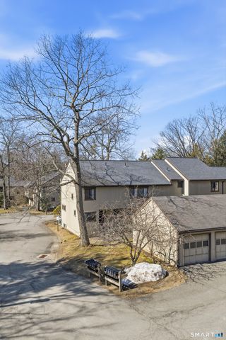 1 Upper Commons 1, Woodbury, CT 06798